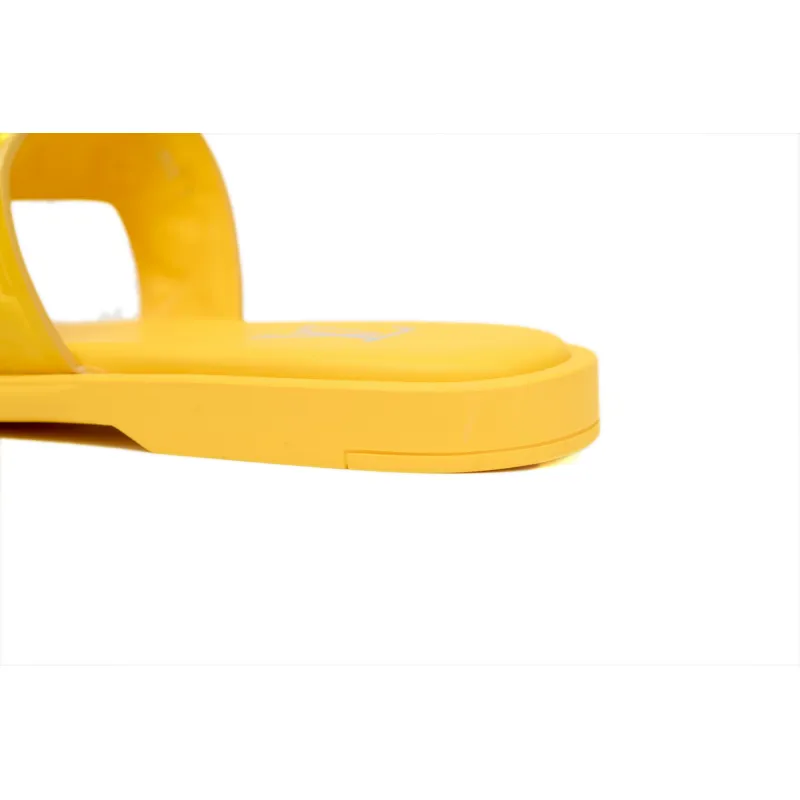  LOUIS VUITTON Oasis Yellow Embossing