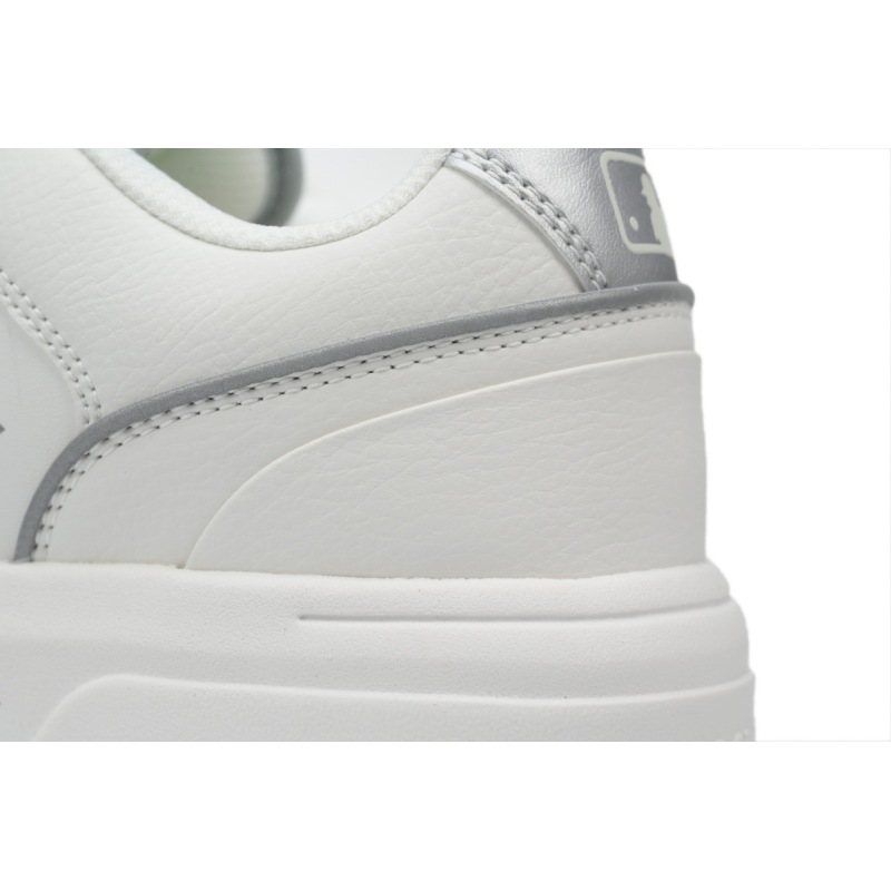 Giày MLB Chunky Liner Basic New York Yankees Sneaker  3ASXCLB3N-50SIS 