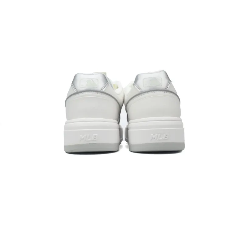 Giày MLB Chunky Liner Basic New York Yankees Sneaker  3ASXCLB3N-50SIS 