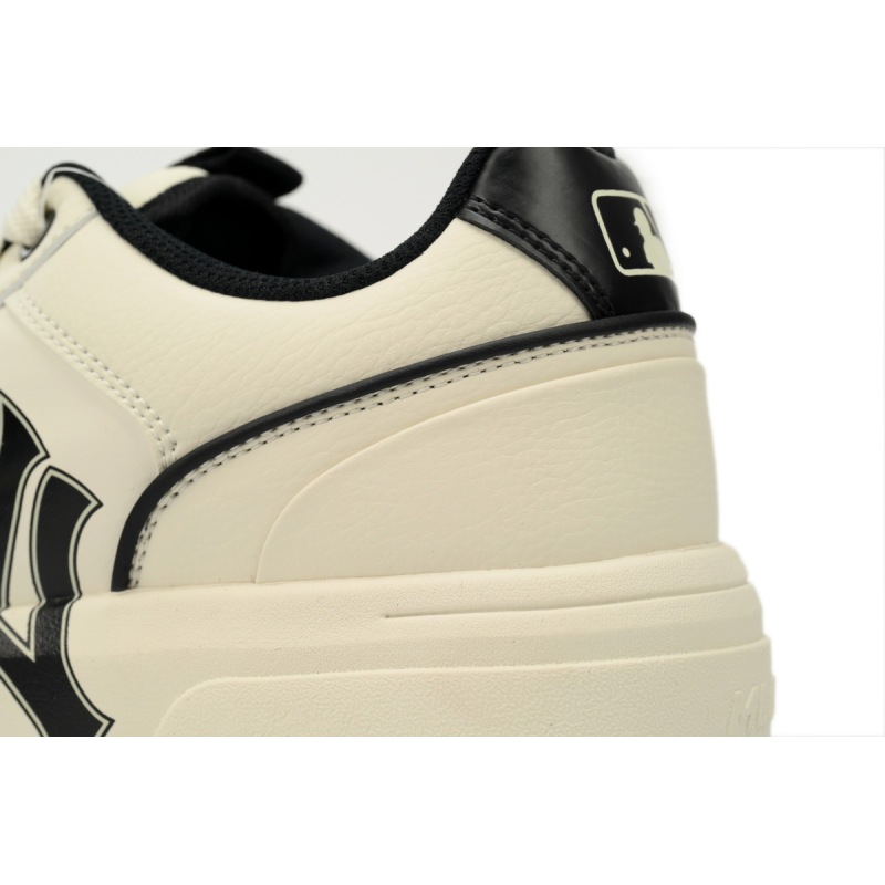 Giày MLB Chunky Liner White Black  3ASXCA12N-50MHS