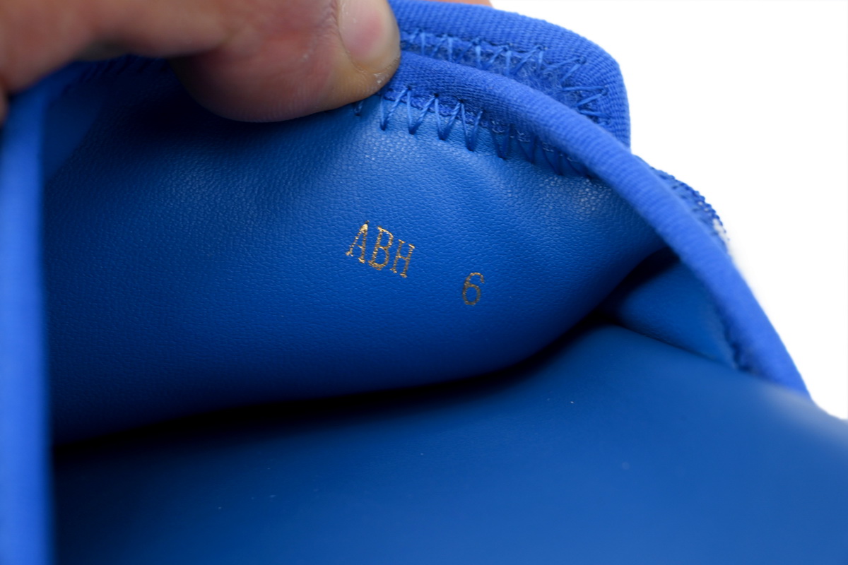 LOUIS VUITTON Miami Velcro Flip Flops Flocking blueslide