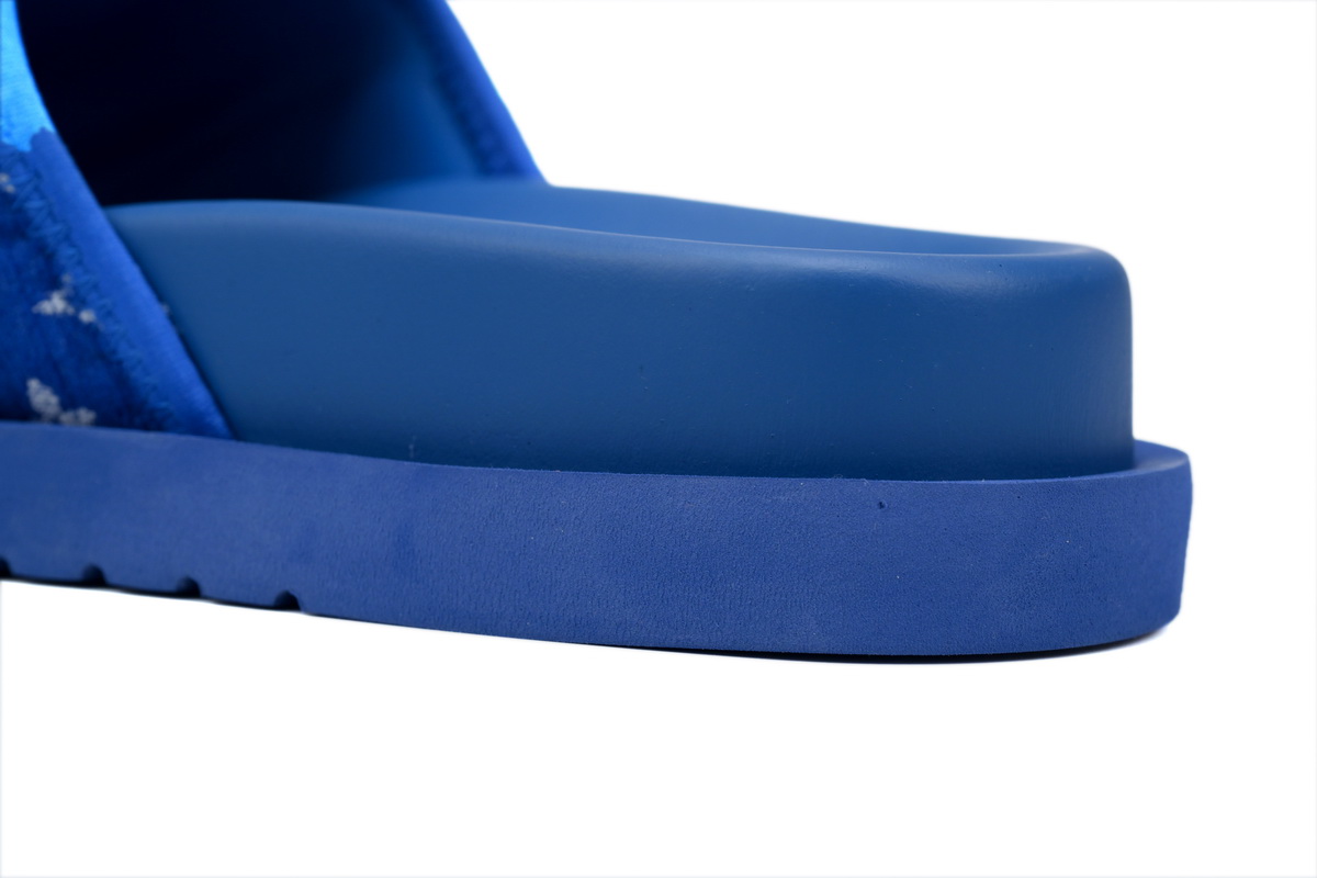 LOUIS VUITTON Miami Velcro Flip Flops Flocking blueslide