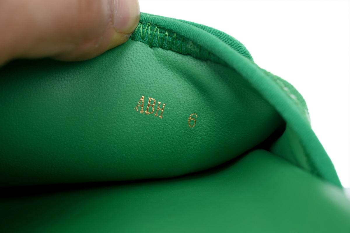 LOUIS VUITTON Miami Velcro Flip Flops Flocking greenslide