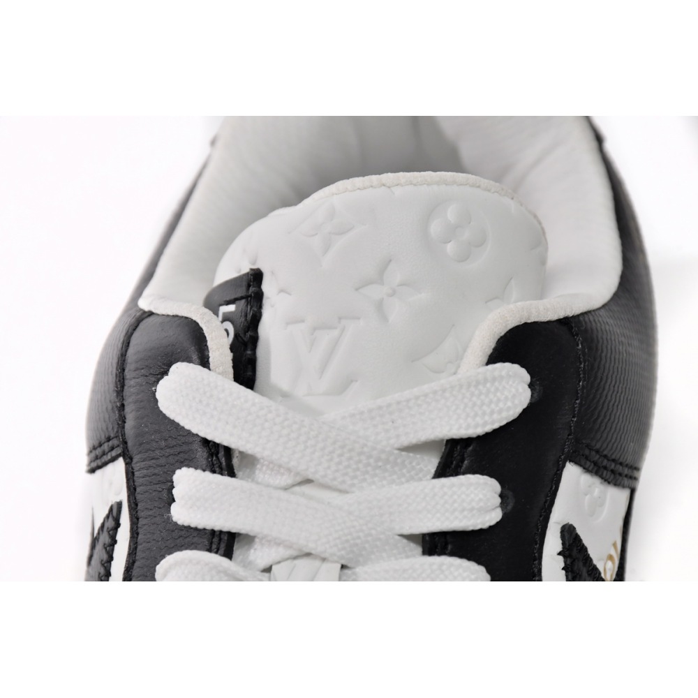 Louis Vuitton x Nike Air Force 1 Black White 7108-8