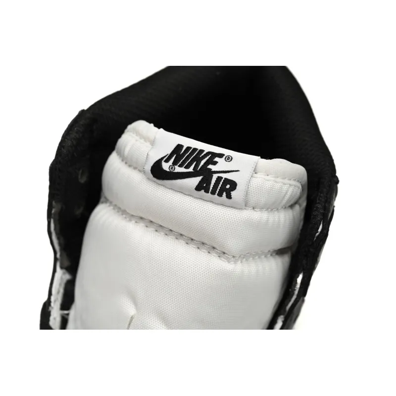 Air Jordan 1 Retro Black White (2014)  555088-010