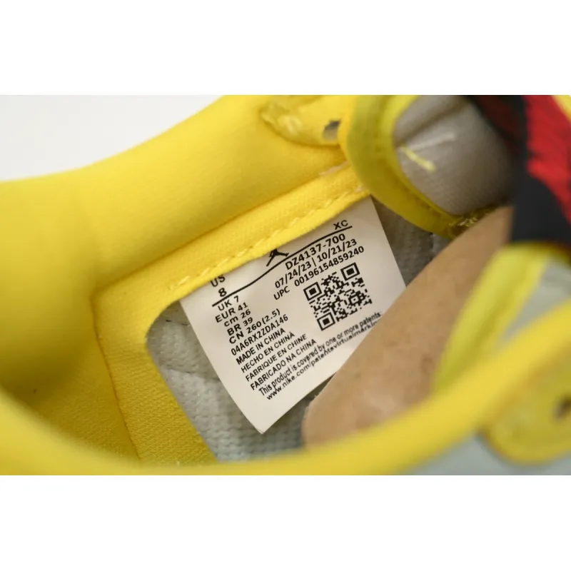 Air Jordan 1 Retro Low OG SP Travis Scott Canary (Women's) DZ4137-700