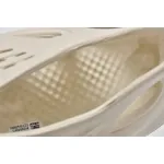 Adidas Yeezy Foam RNNR Sand  FY4567