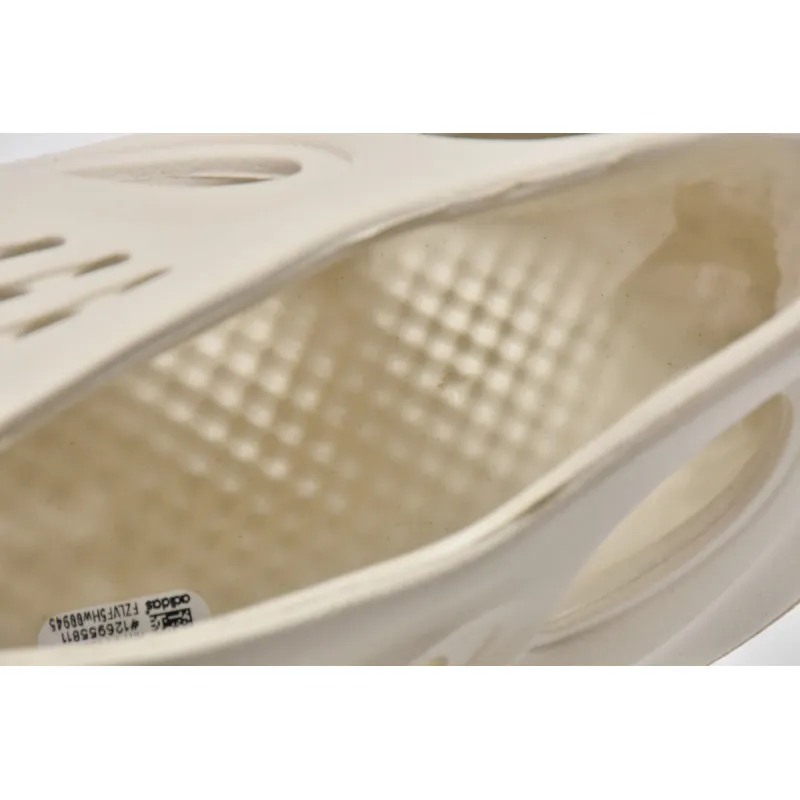 Adidas Yeezy Foam RNNR Sand  FY4567