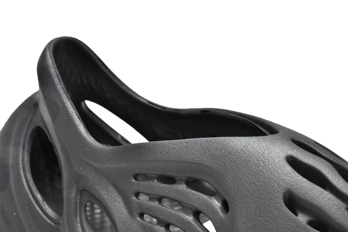 Adidas Yeezy Foam RNR Onyx (2022/2024) HP8739