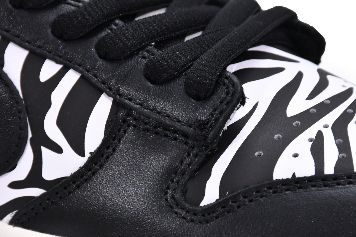 Nike SB Dunk Low OG QS Quartersnacks Zebra  DM3510-001 