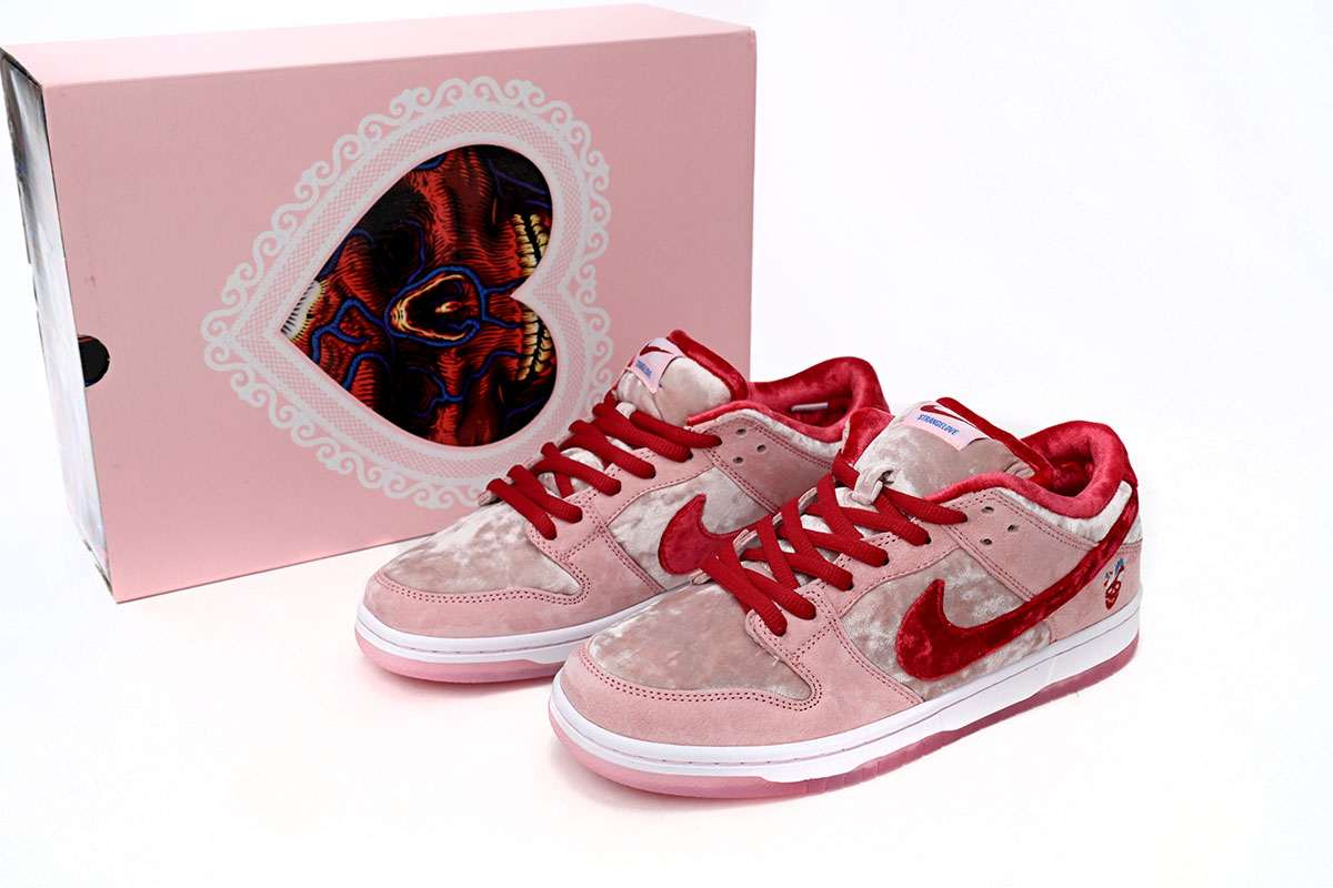 Nike SB Dunk Low StrangeLove Skateboards (Regular Box)  CT2552 800