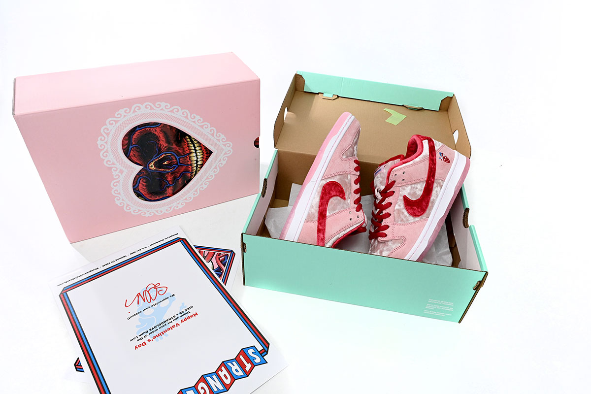 Nike SB Dunk Low StrangeLove Skateboards (Regular Box)  CT2552 800