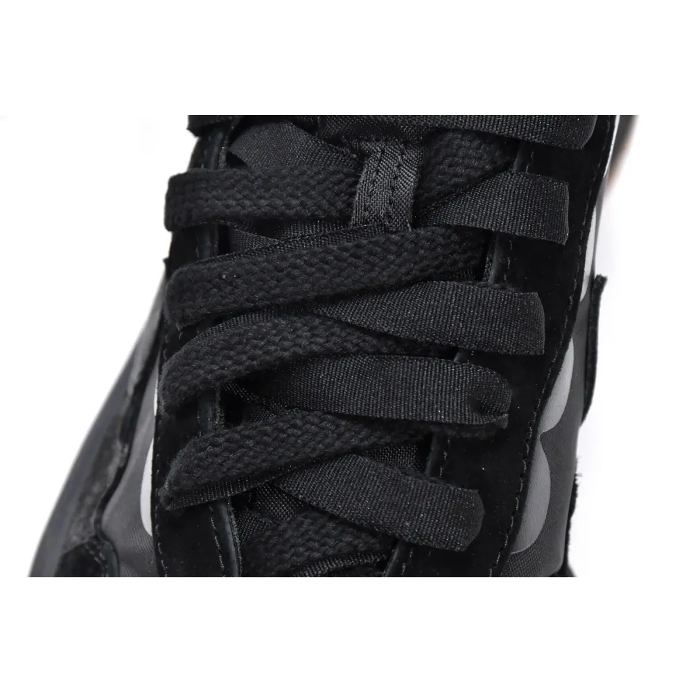 Nike Vaporwaffle sacai Black Gum  DD1875-001