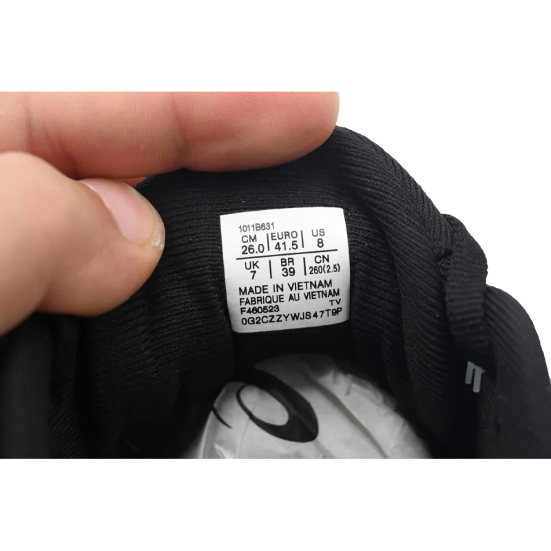 Asics GT 1000 12 'Black White' 1011B631-004 