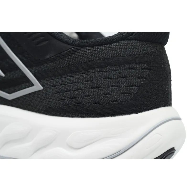 Fresh Foam X Vongo v6 'Black and White'  MVNGOLK6 