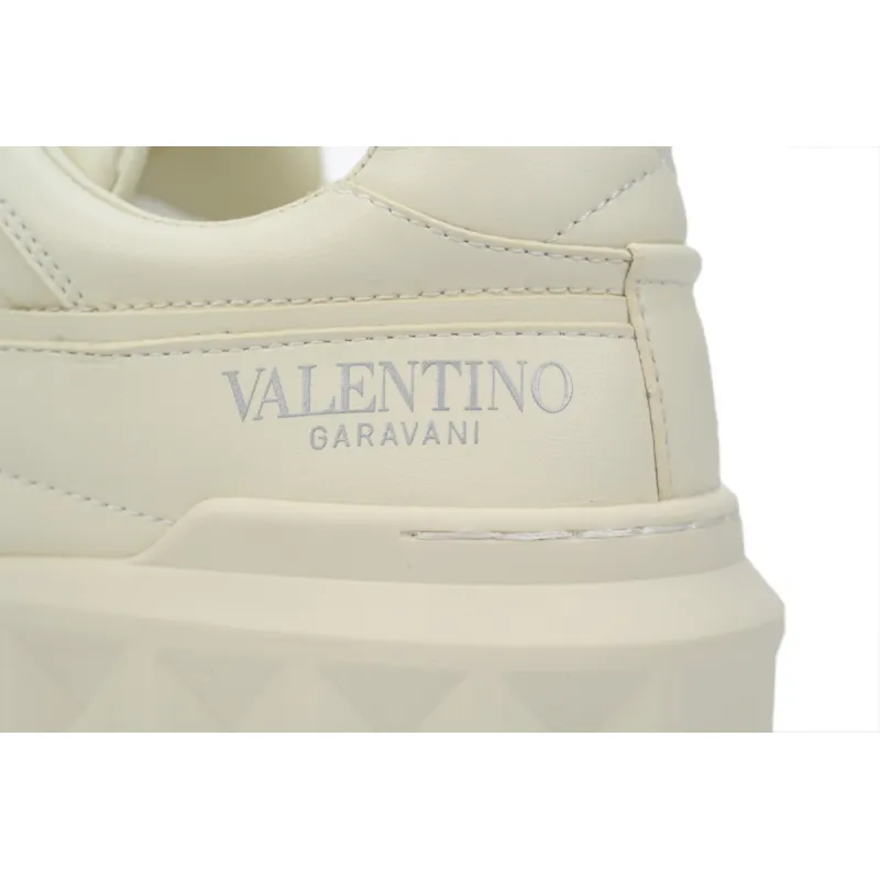 Valentino One Stud Off-white