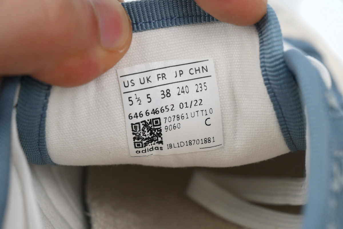 GUCCI Canvas Sneakers Shell Blue