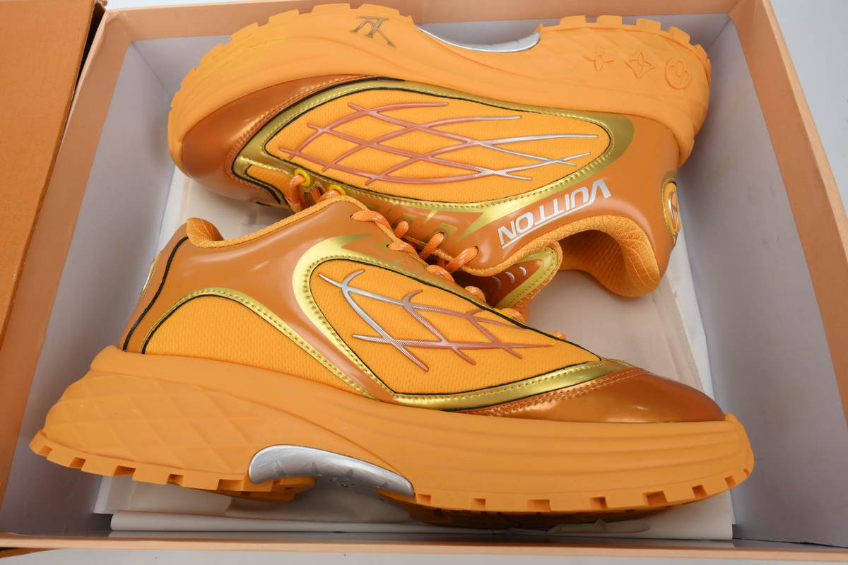 LOUIS VUITTON Discovery Lace Up Golden  