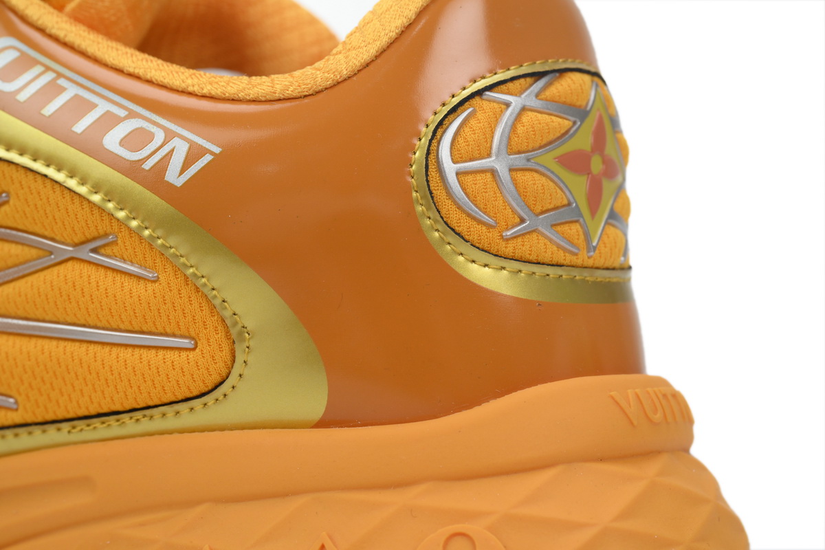 LOUIS VUITTON Discovery Lace Up Golden  