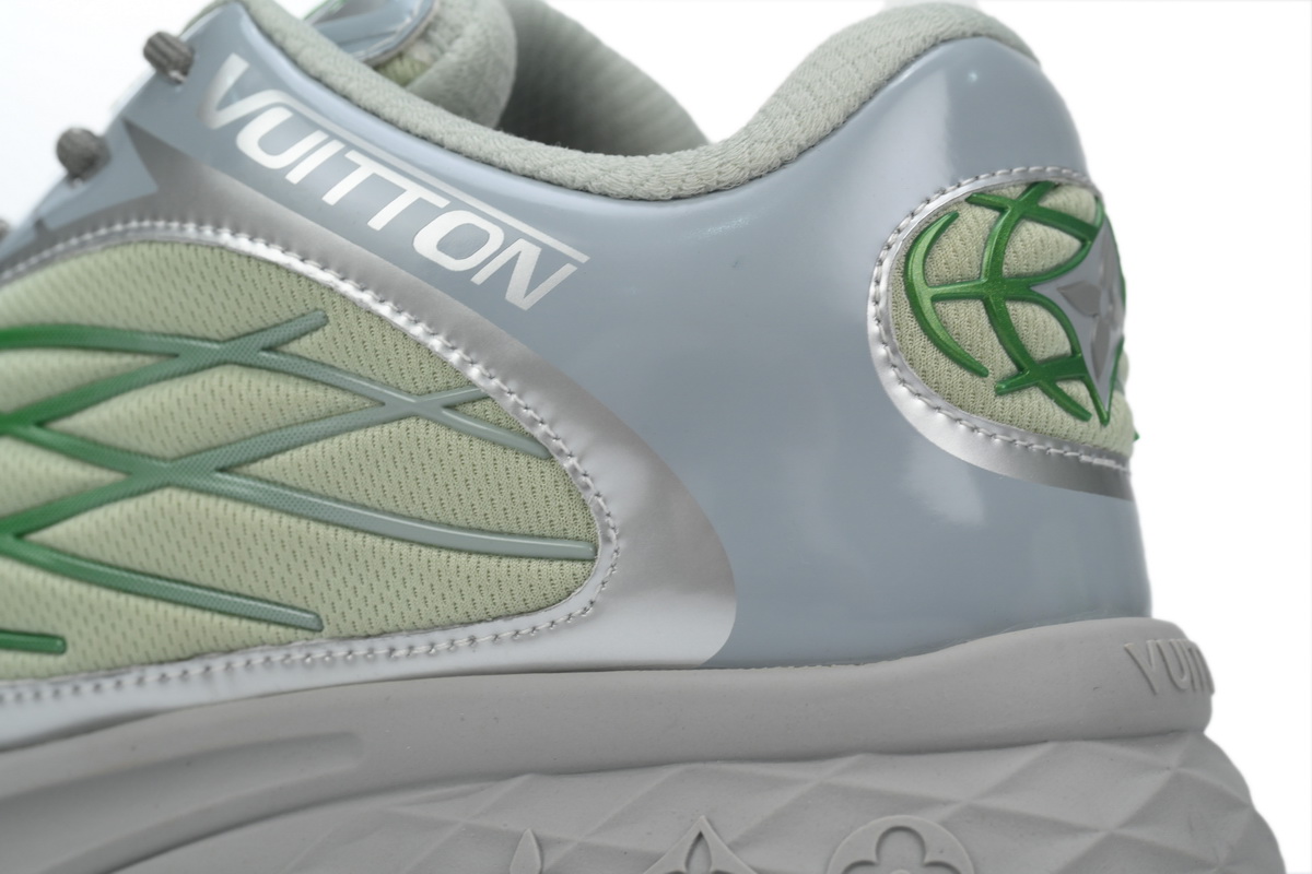 LOUIS VUITTON Discovery Lace Up White Silver Green