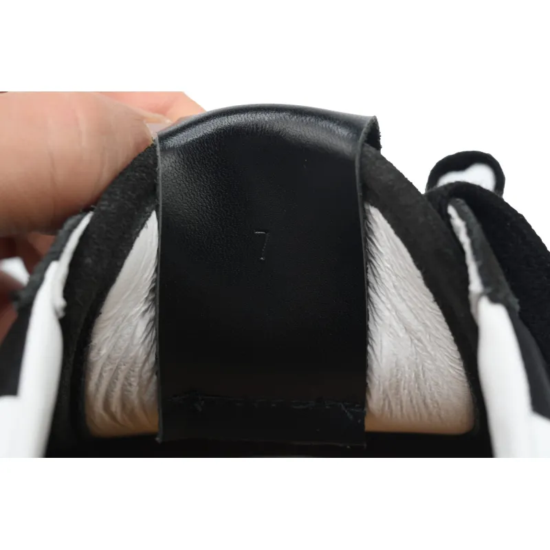  LOEWE Flow Runner Black and White