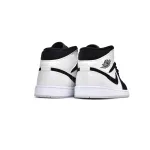 Air Jordan 1 Mid Diamond Shorts   DH6933-100