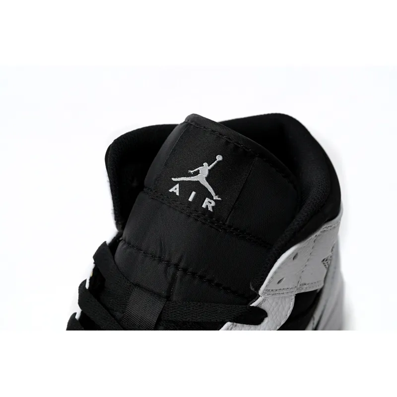 Air Jordan 1 Mid White Black  554724-113 