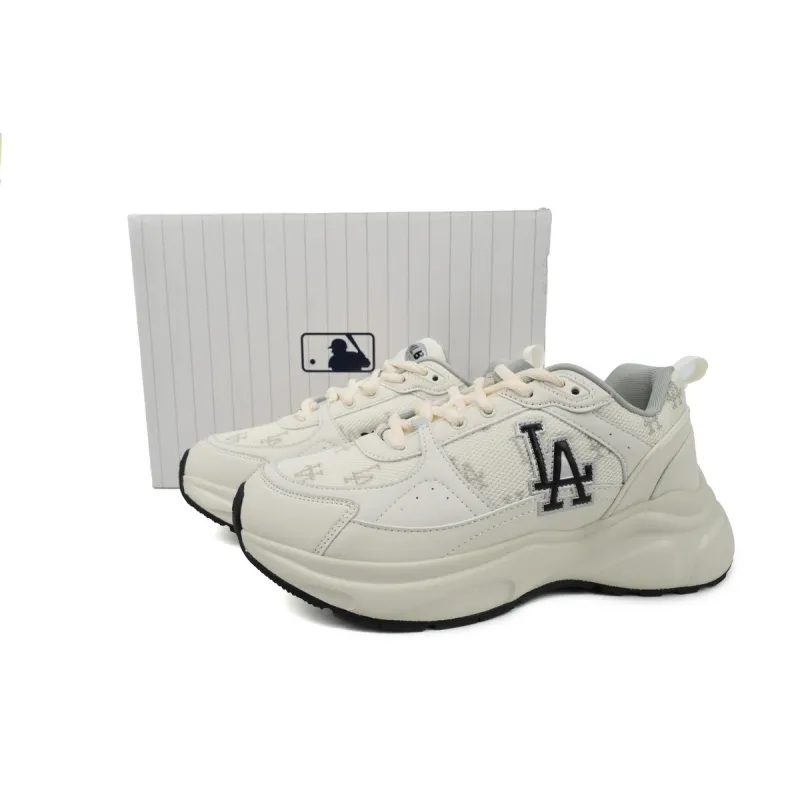 MLB Fast Ball Classic Monogram New York Yankees Sneakers  3ARNFSB4N-07CRS