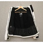  The North Face Black and Milk White Color Matching Jackets