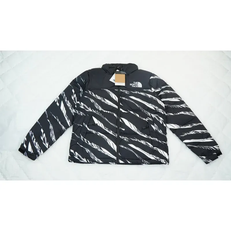  The North Face Splicing White And Black Zebra