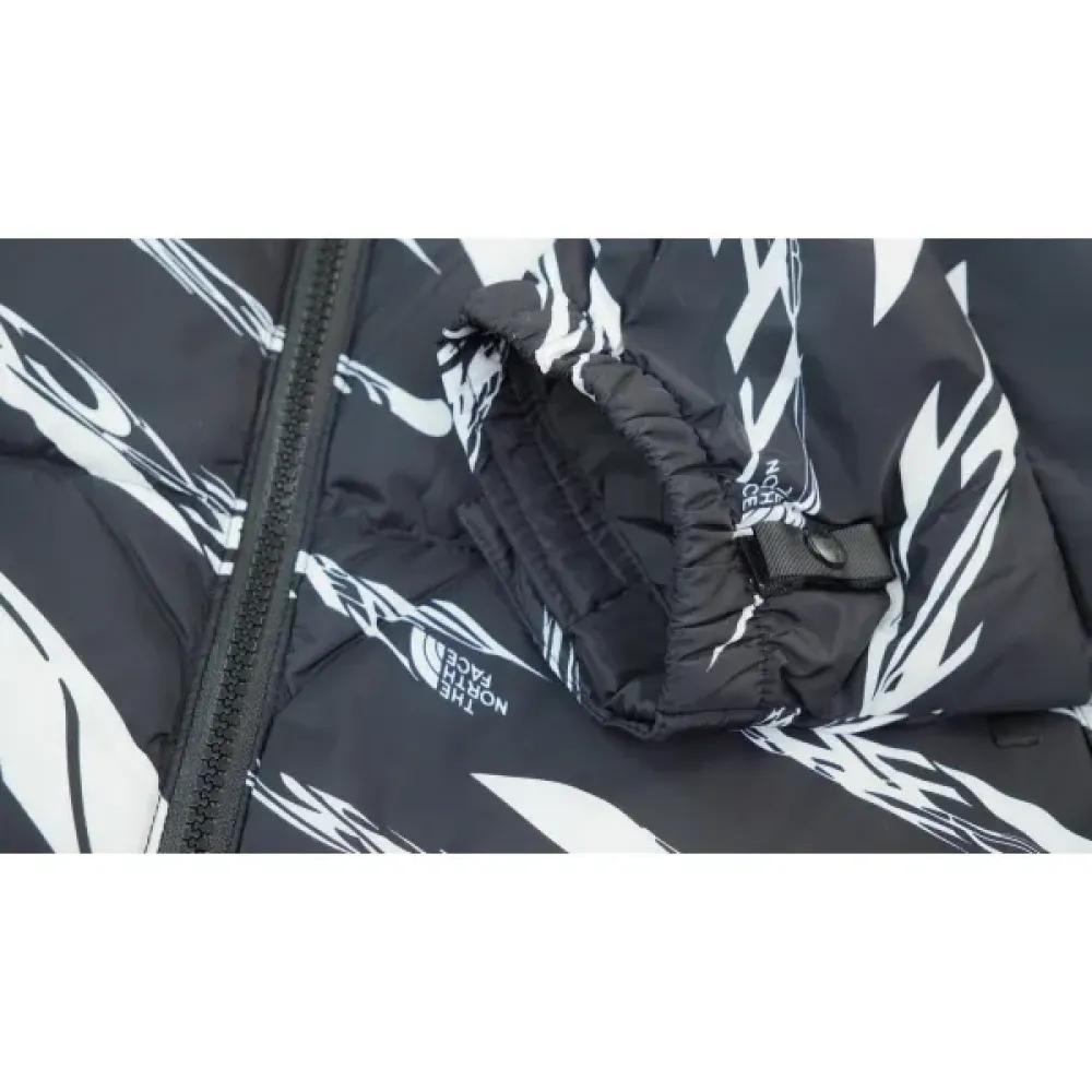 The North Face Splicing White And Black Zebra