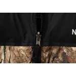  The North Face Splicing White And Maple Leaf