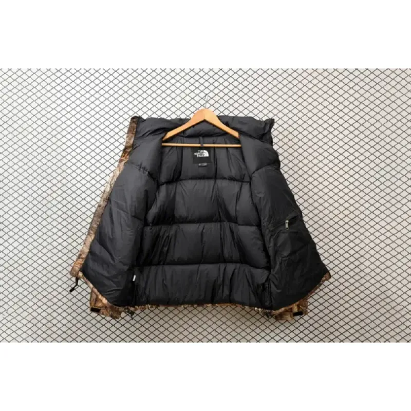  The North Face Splicing White And Maple Leaf