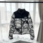  The North Face Splicing White And Snow Mountain