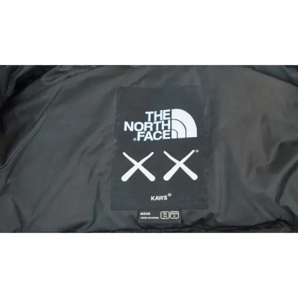  The North Face Splicing White And XX black Down Jacket