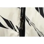 The North Face Splicing White And White Zebra