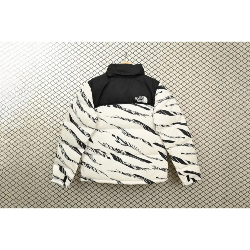 The North Face Splicing White And White Zebra