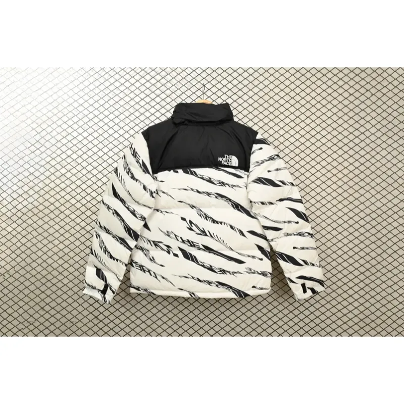 The North Face Splicing White And White Zebra