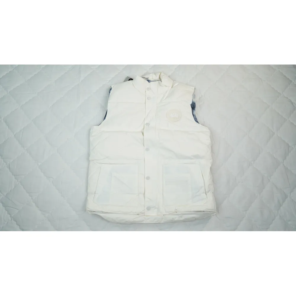 Canada Goose Outdoor Sports Down Vest Glacier White BA7BN