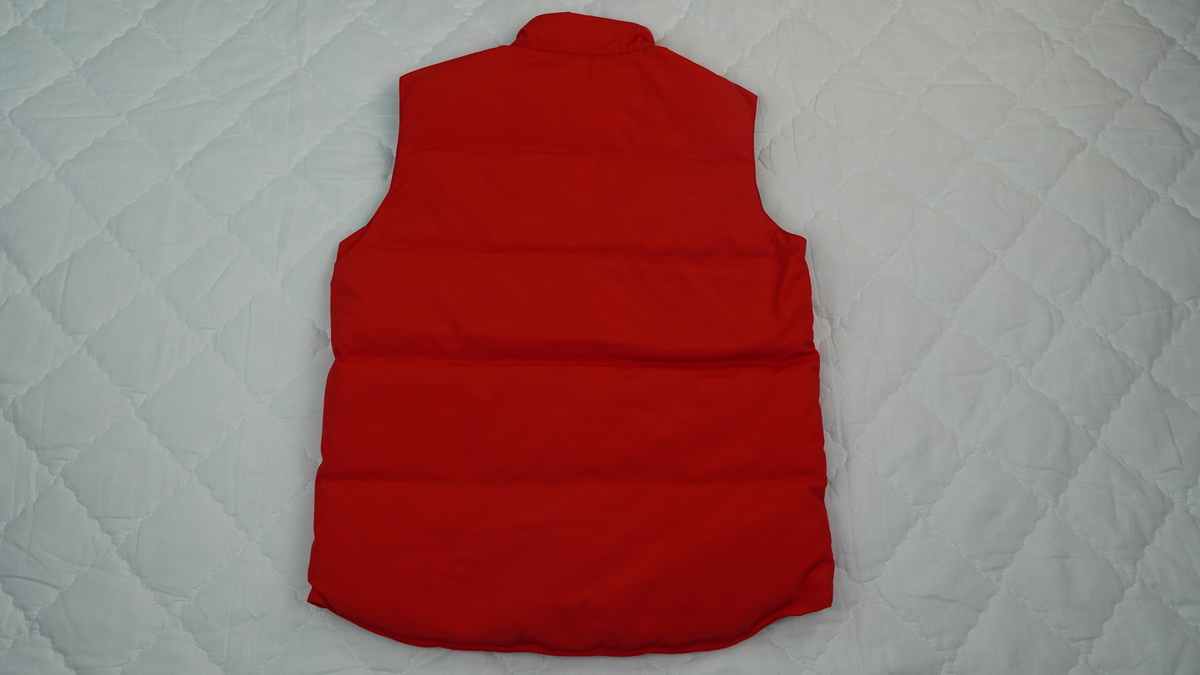 Can*a Go*e outdoor sports down vest red aa1bn