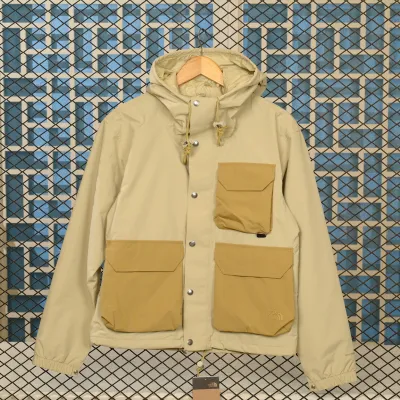 The North Face Khaki Palm 01
