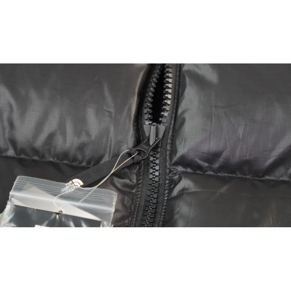 The North Face Splicing White And Black Down Jacket