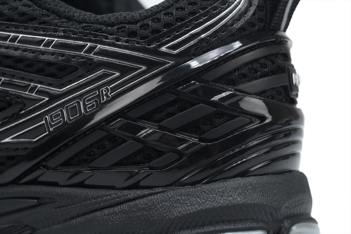 New Balance 1906R Black Silver M1906RCH