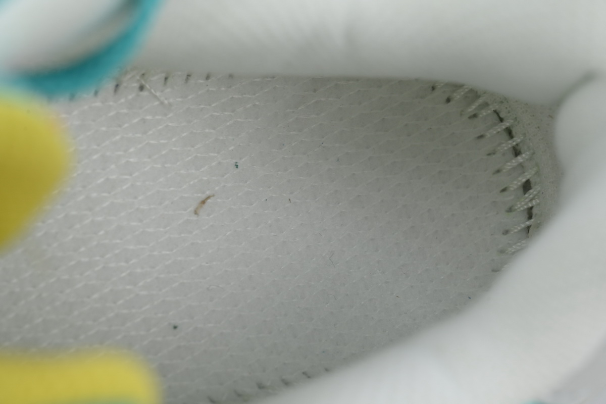 New Balance 9060 Cyan Burst DTLR Exclusive U9060DBT