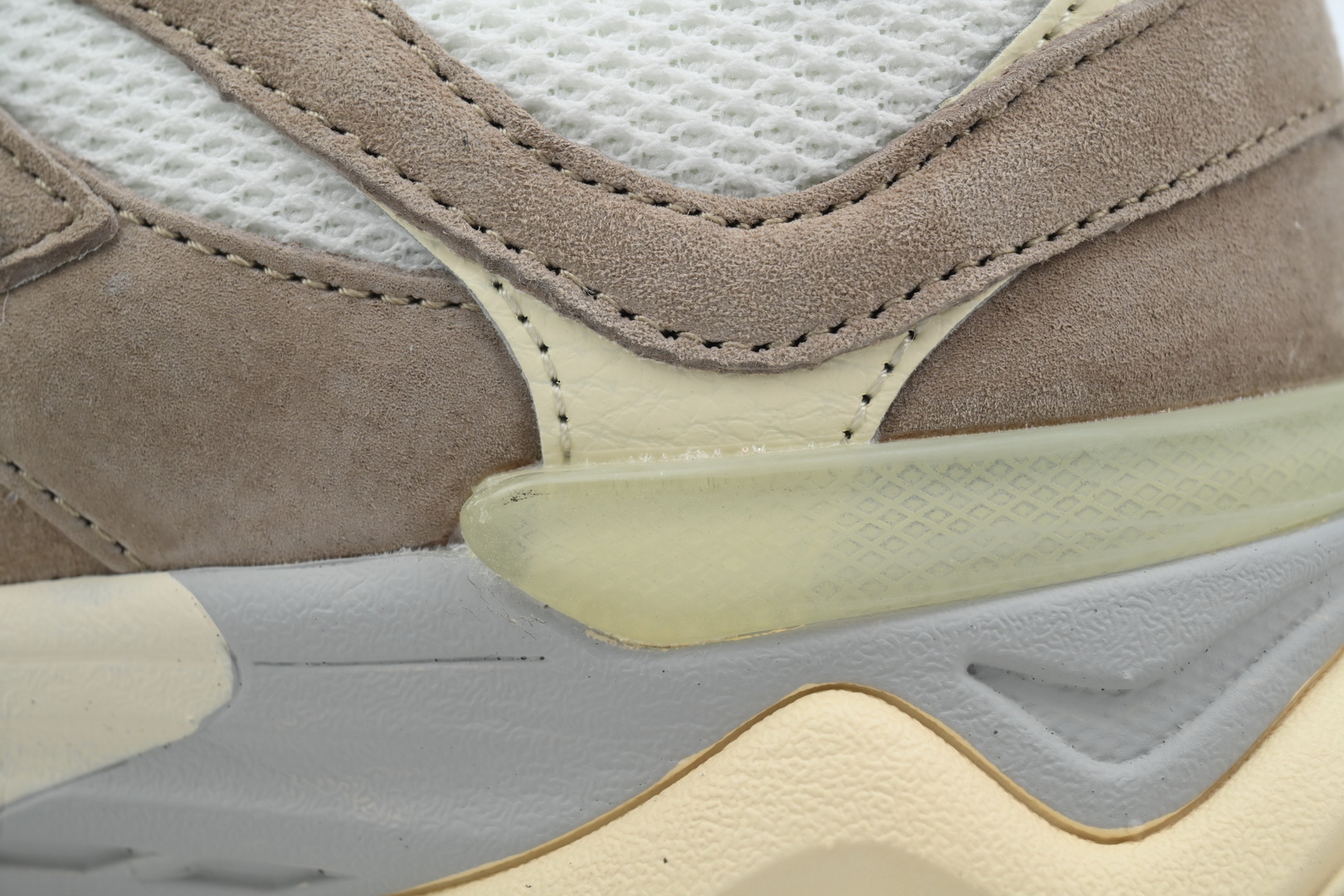 New Balance 9060 Driftwood U9060HSB