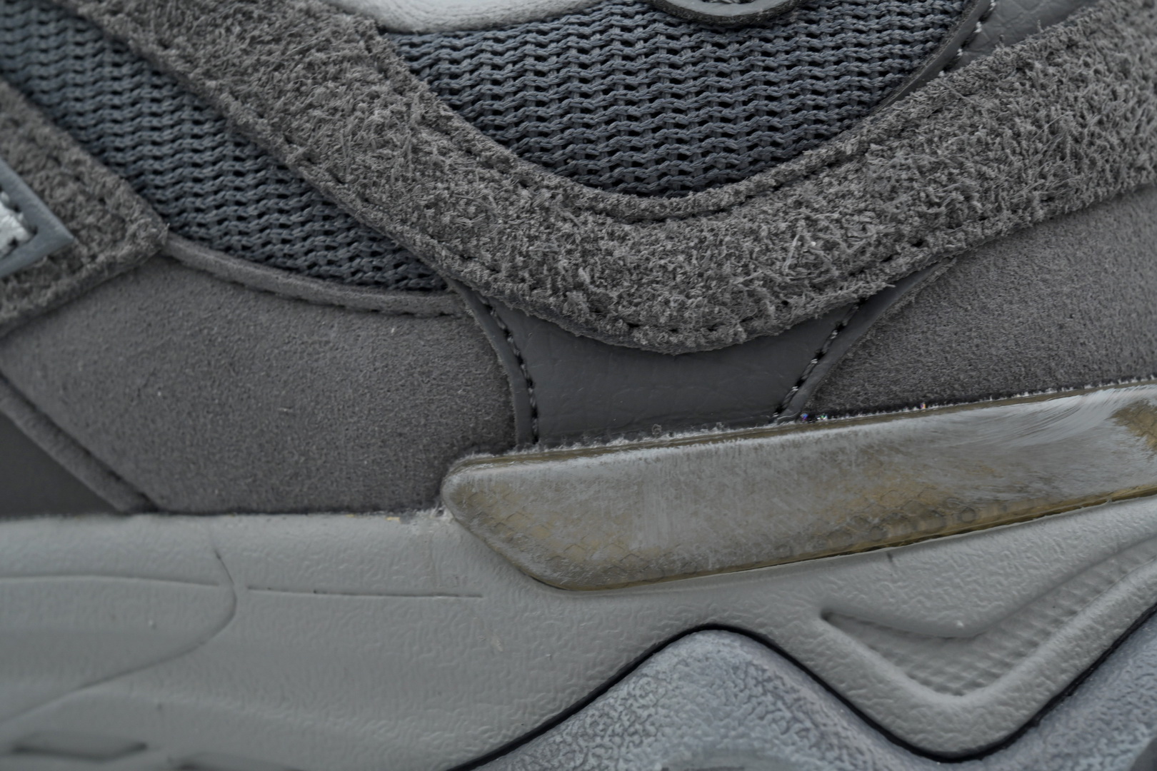 New Balance 9060 Magnet U9060SG