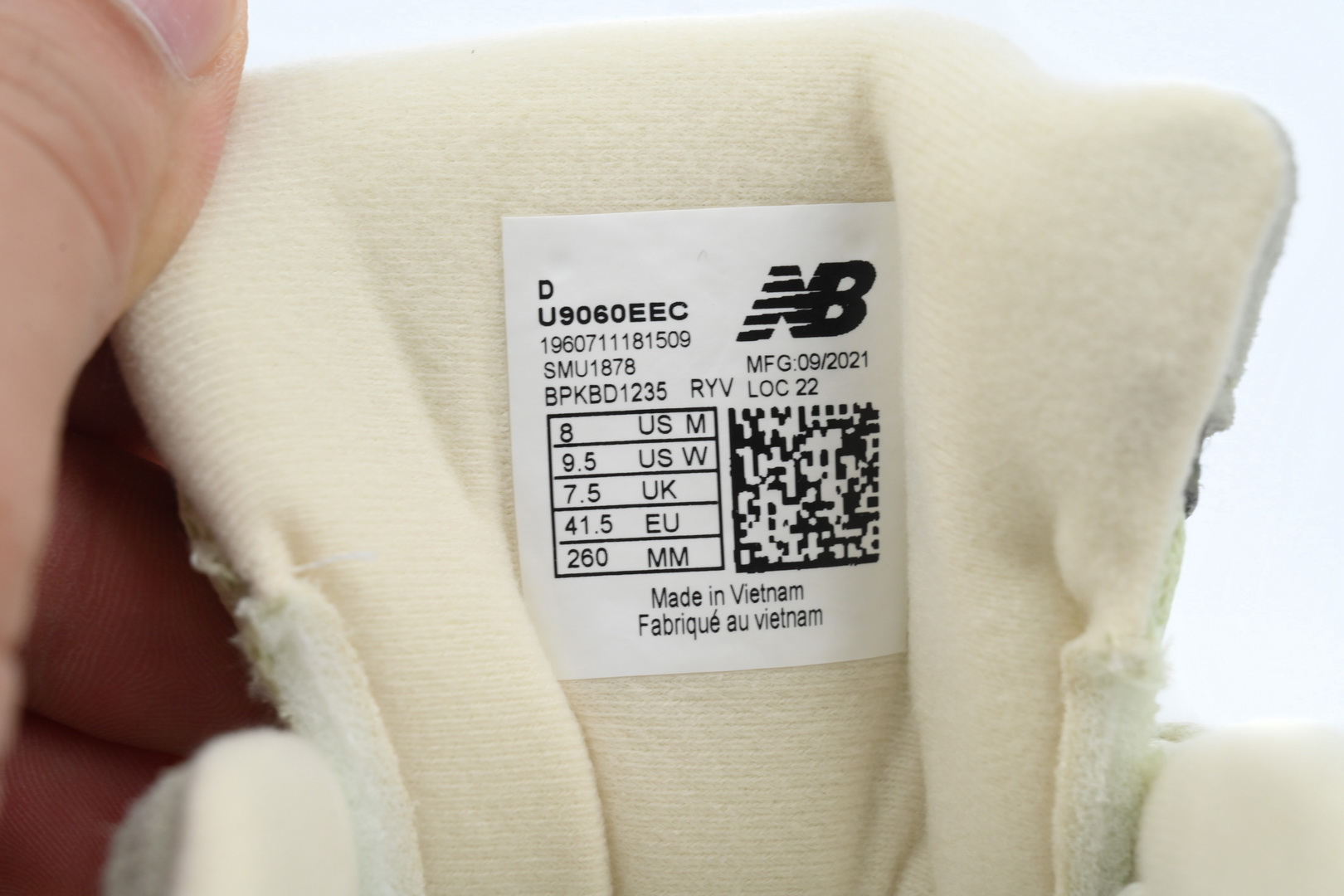 New Balance 9060 Olivine U9060EEC