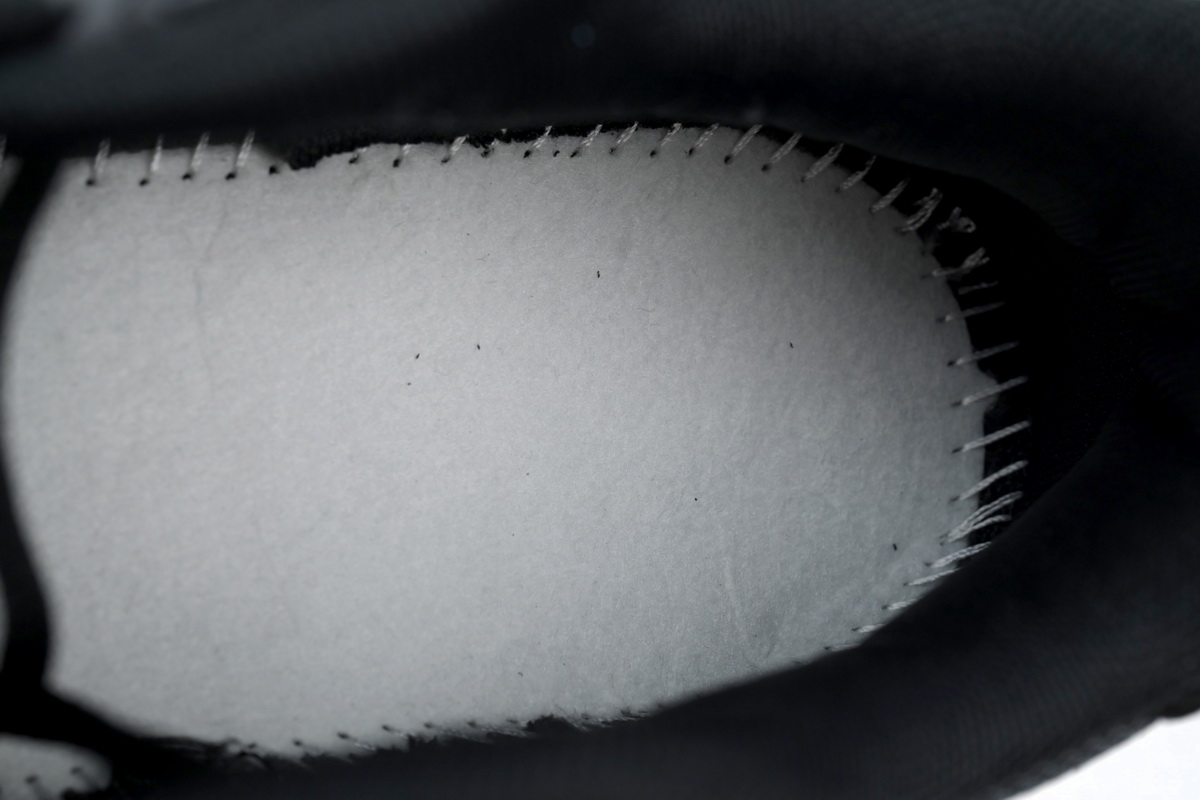 New Balance 9060 Triple Black Leather U9060NRI