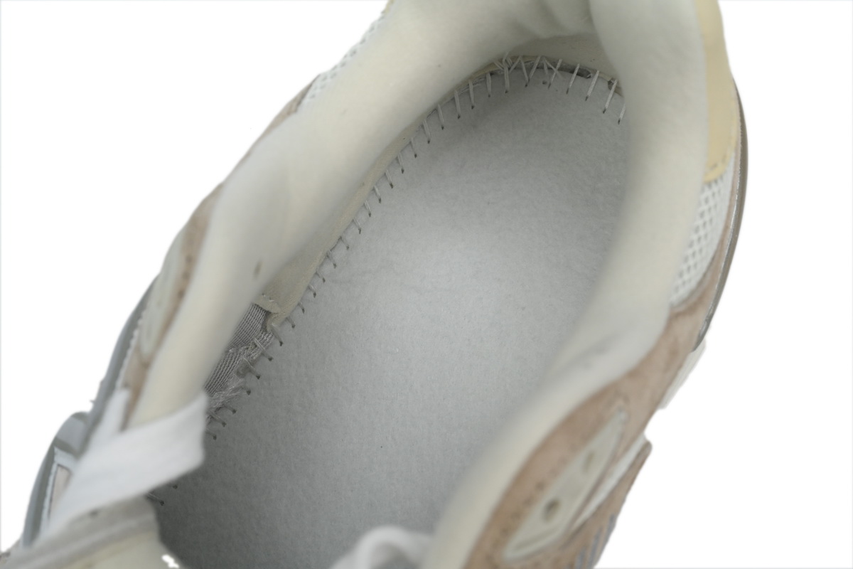 New Balance 9060 Turtledove U9060TAT