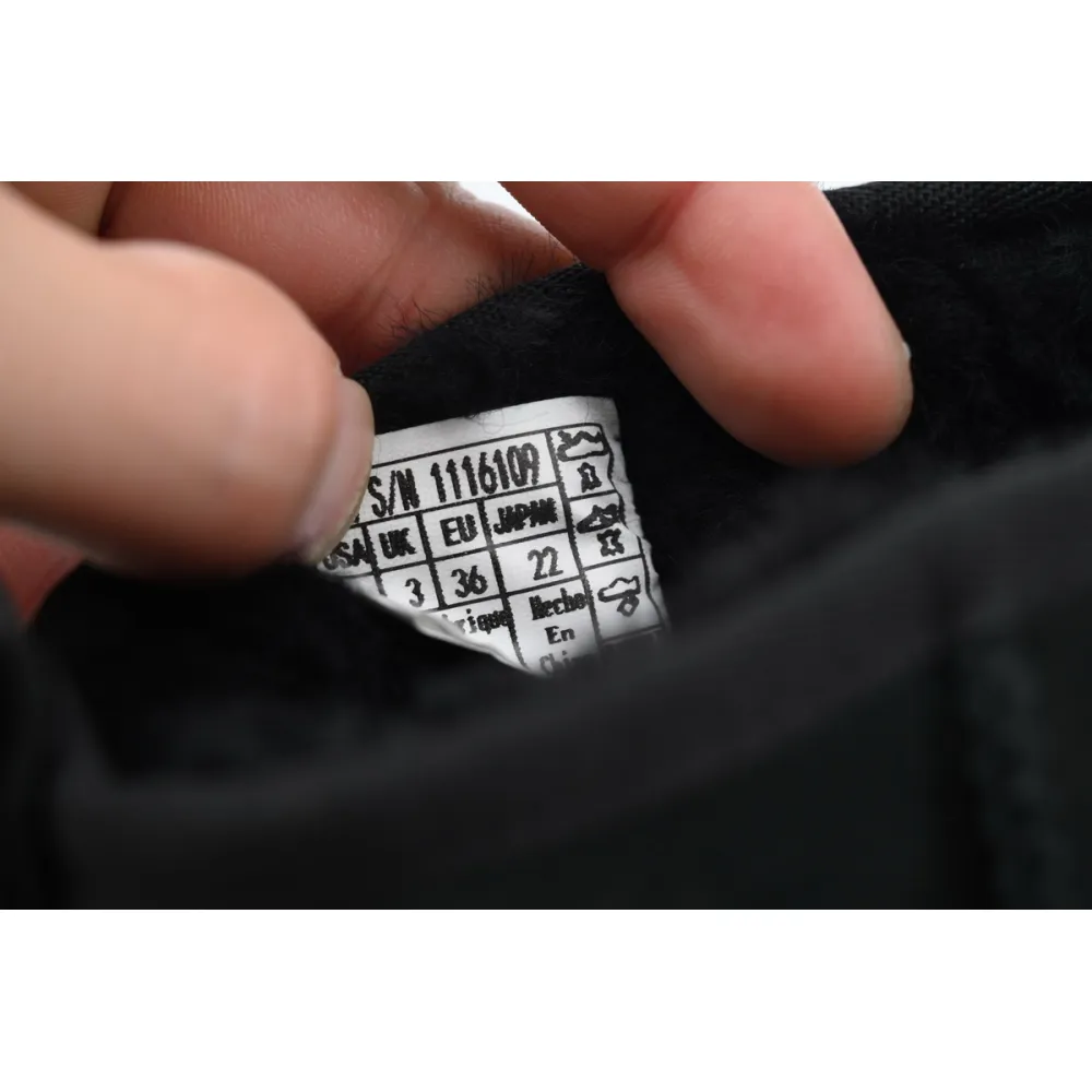 Low-Top Classic Ultra Mini Black 1116109